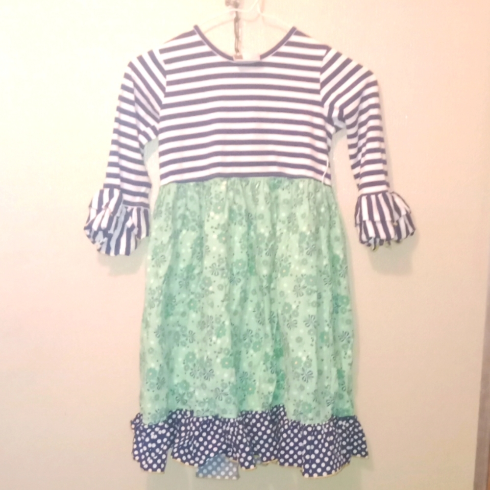 Girls dress